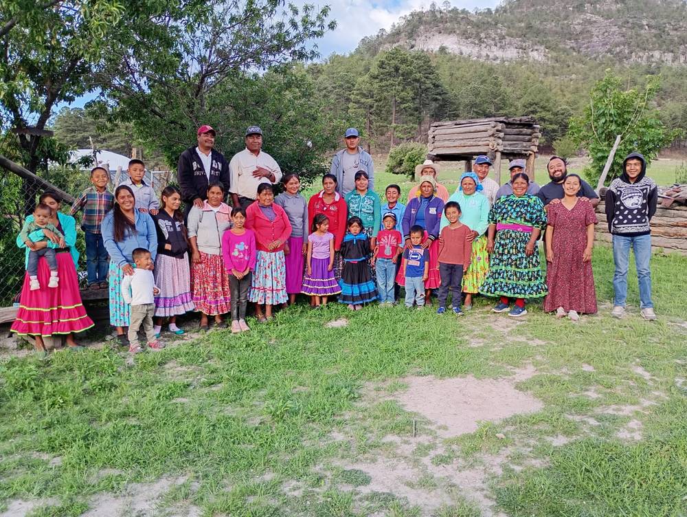 Grupo de la iglesia de Choreachi, en la sierra